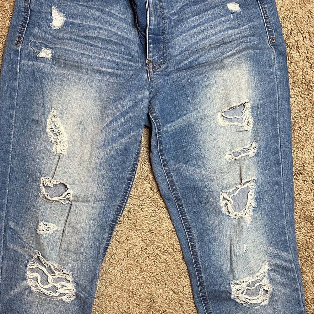 Blue Jeans - Picture 3 of 8